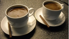 Две чашечки кофе
